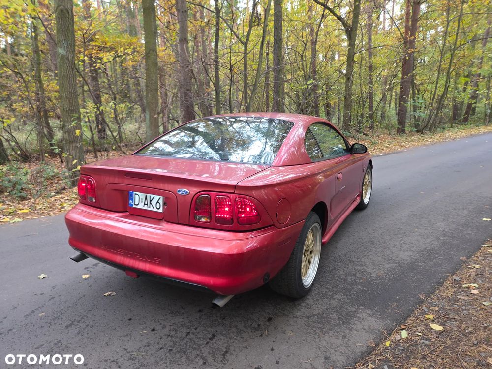 Ford Mustang - 5