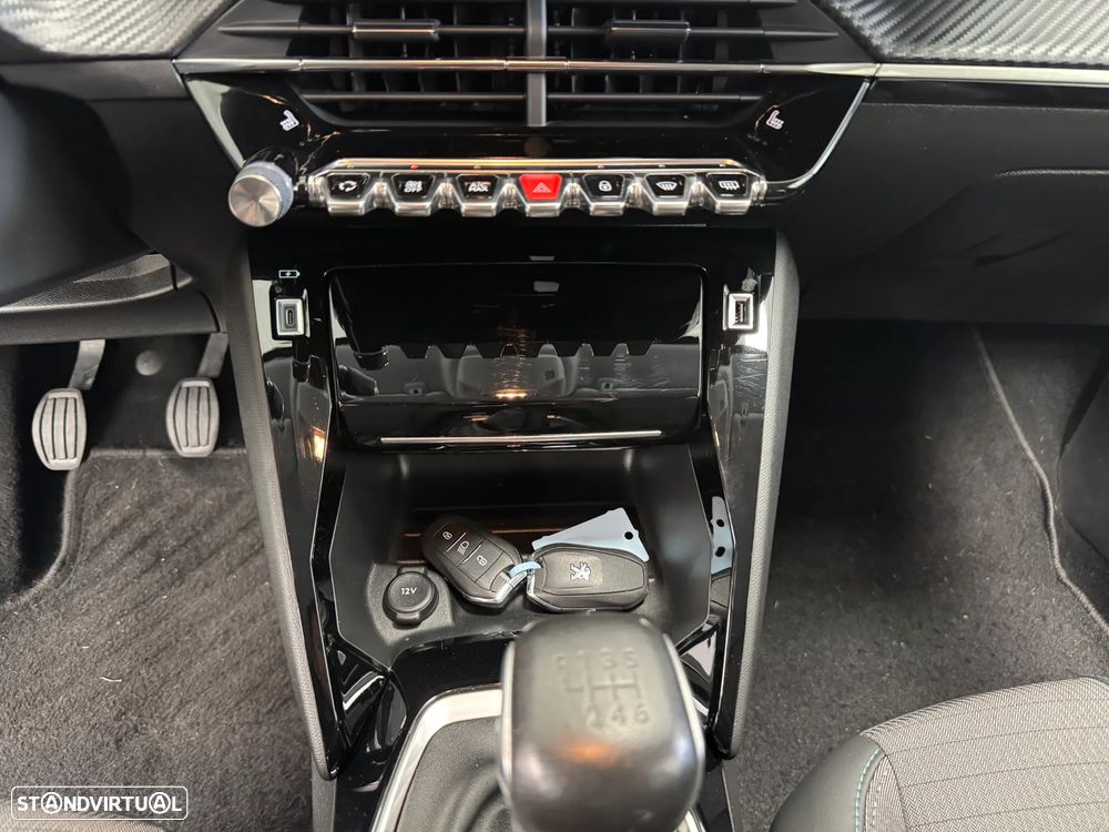 Peugeot 208 PureTech 100 Active Pack - 17