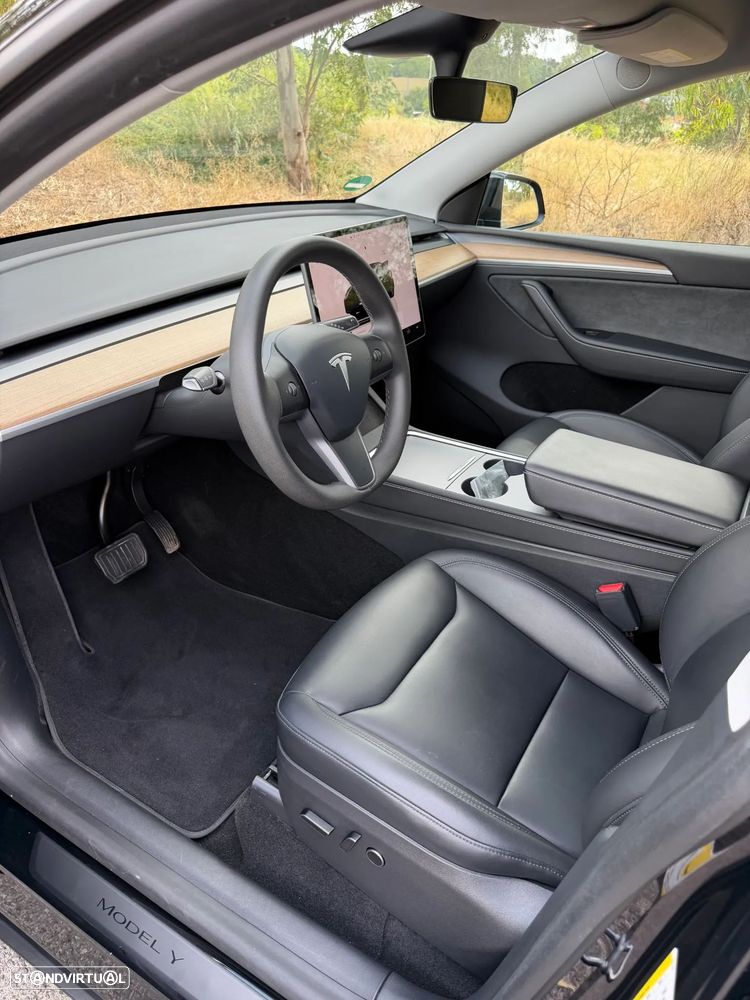 Tesla Model Y Long Range Dual Motor AWD - 5