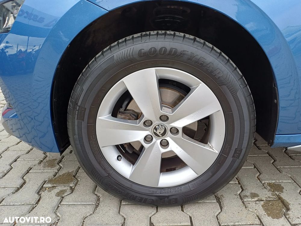 Skoda Kamiq 1.0 TSI Style - 8