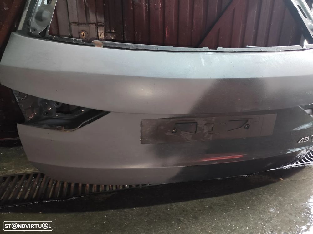 Audi Q3 F3 / TAMPA DA MALA - M336 - 5