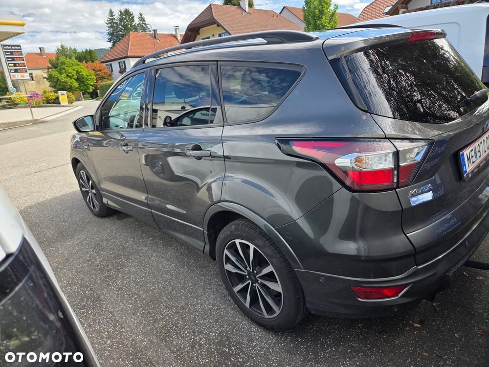 Ford Kuga 1.5 EcoBoost 2x4 Titanium - 3