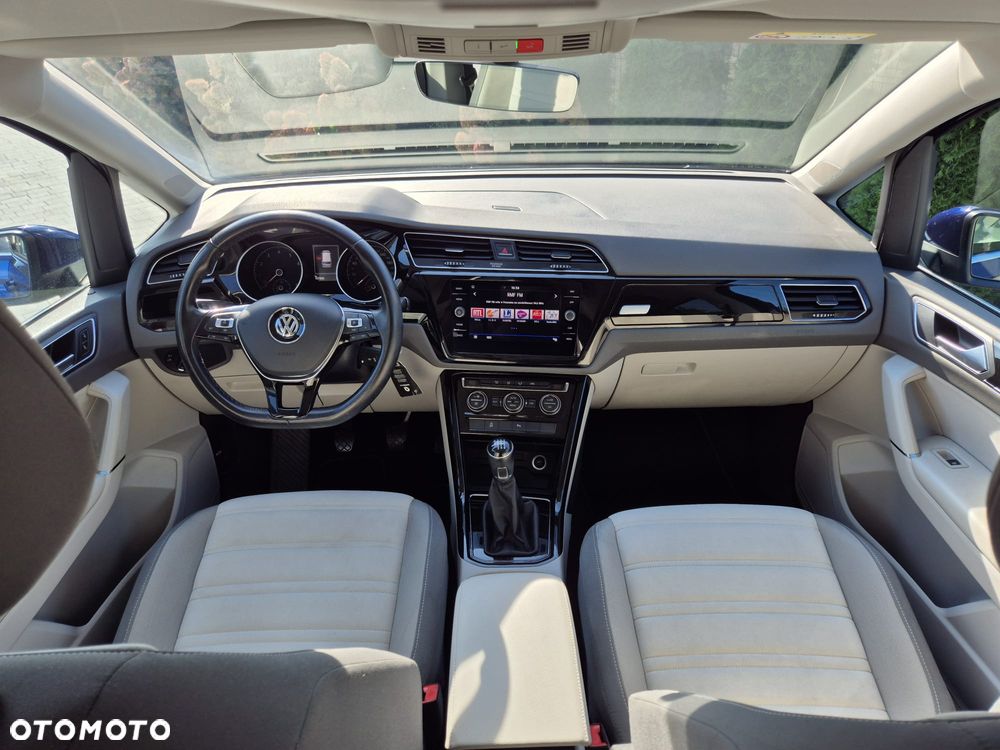 Volkswagen Touran 1.5 TSI ACT OPF Comfortline - 10