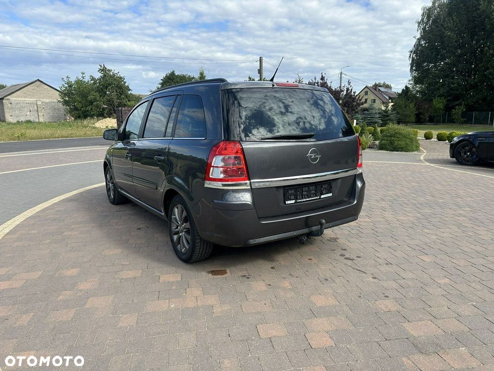 Opel Zafira - 8