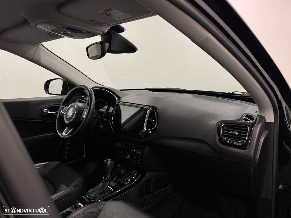 Jeep Compass 2.0 M-Jet Limited Auto - 30