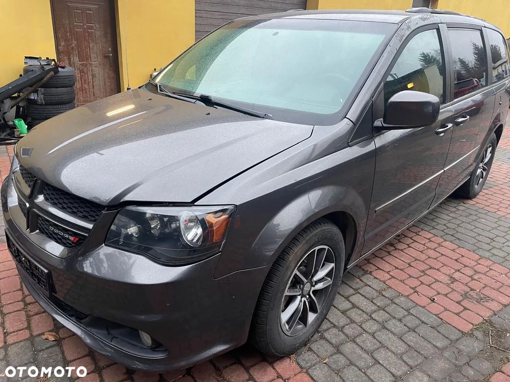 Dodge Grand Caravan - 8
