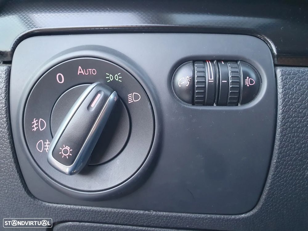 VW Golf 1.6 TDi Confortline - 28