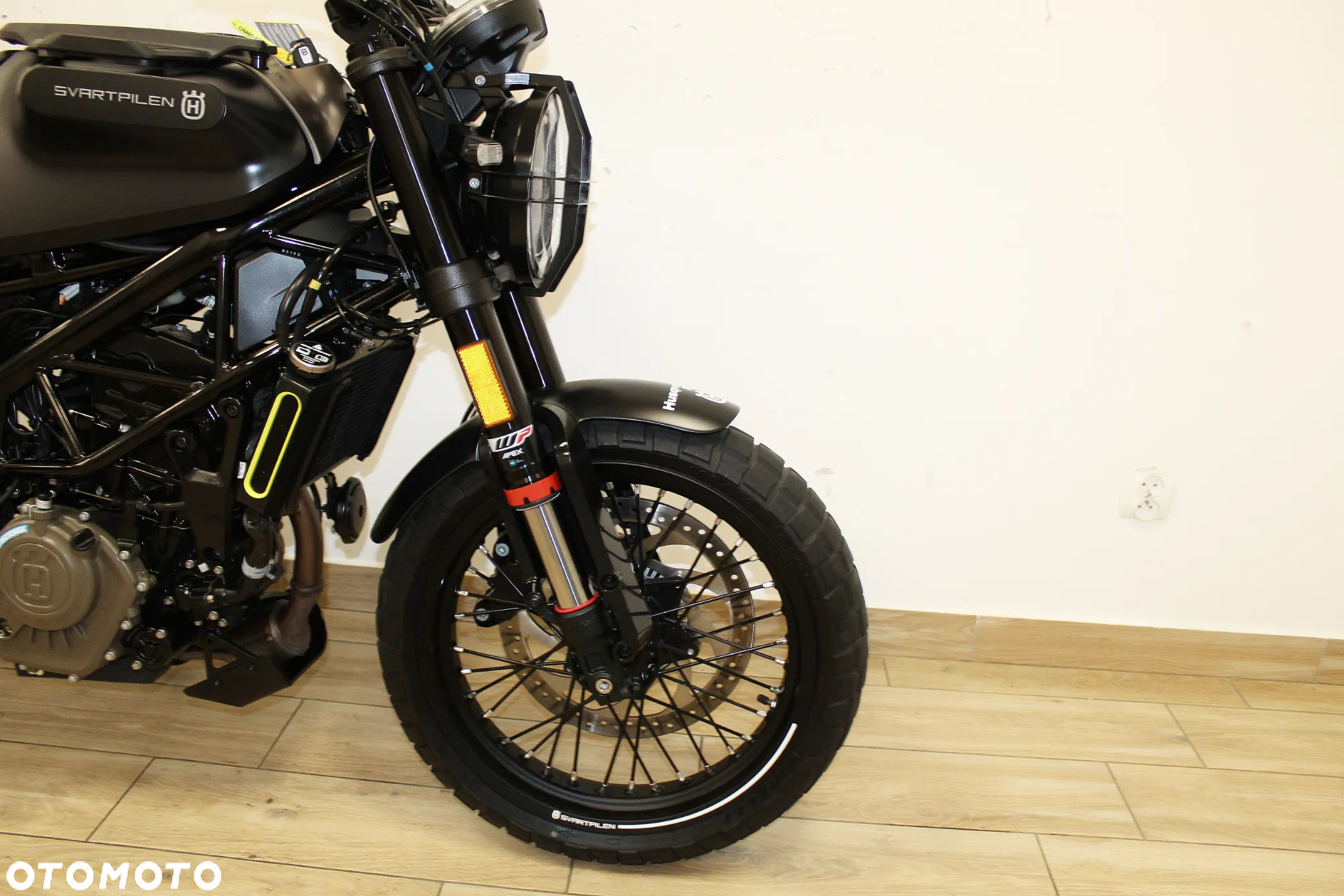 Husqvarna Svartpilen - 7