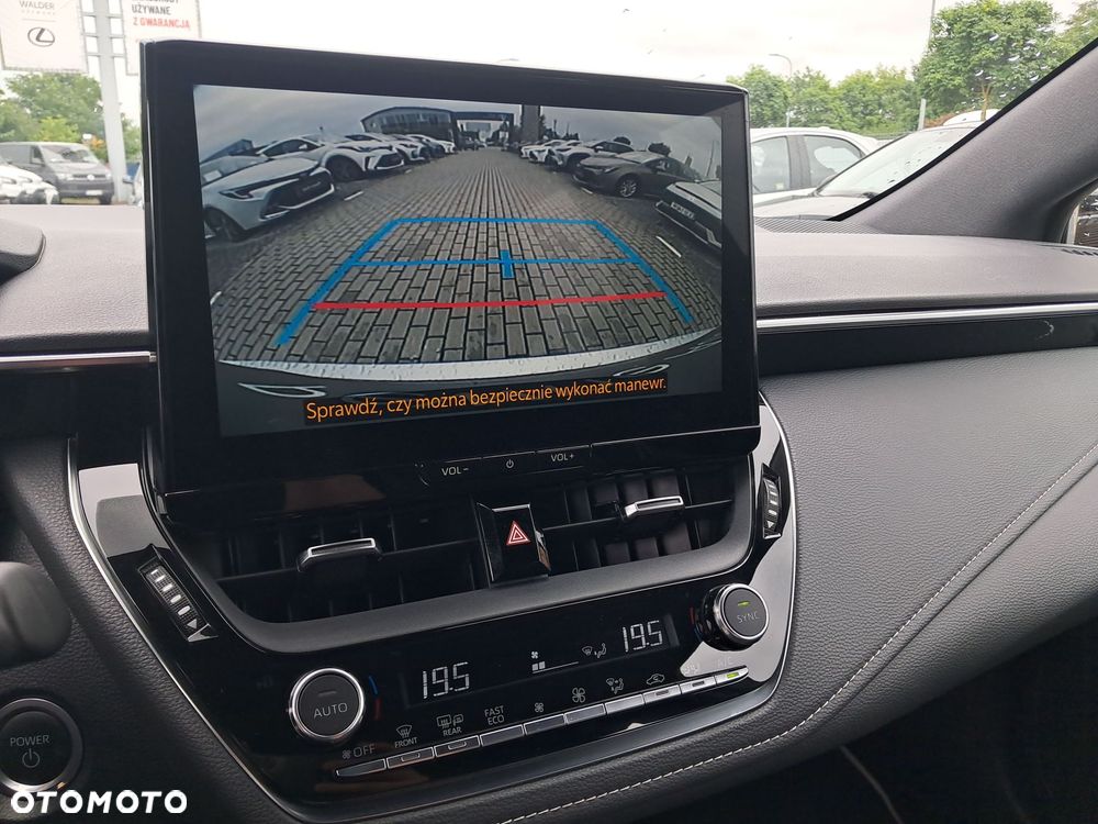 Toyota Corolla 1.8 Hybrid Comfort - 26