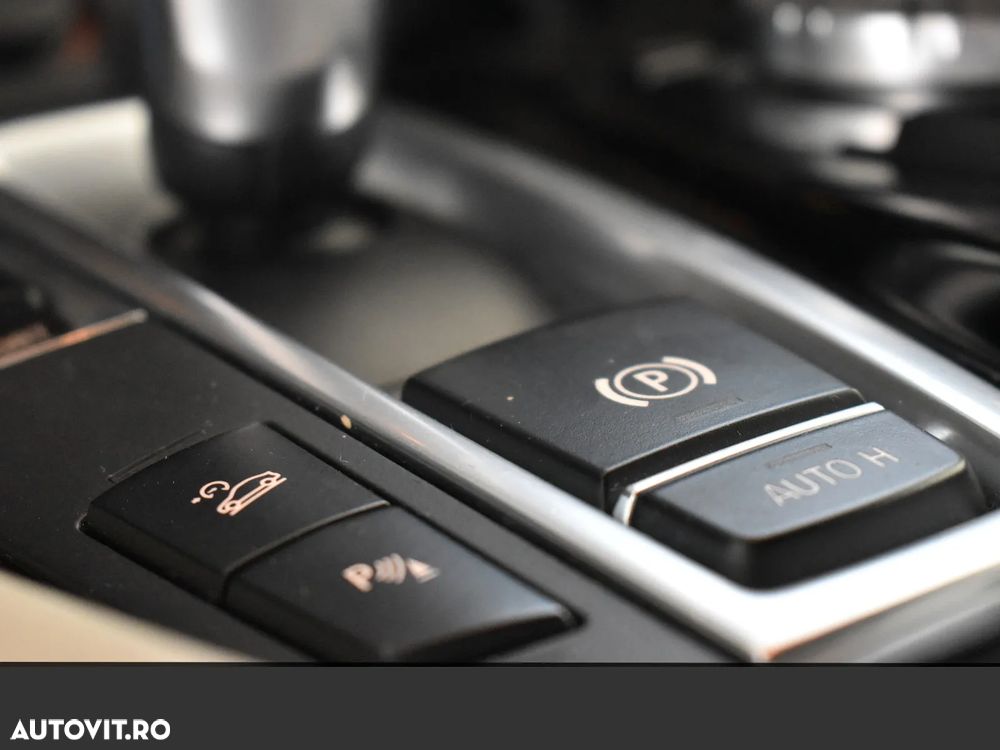 BMW Seria 5 530d xDrive Aut. - 17