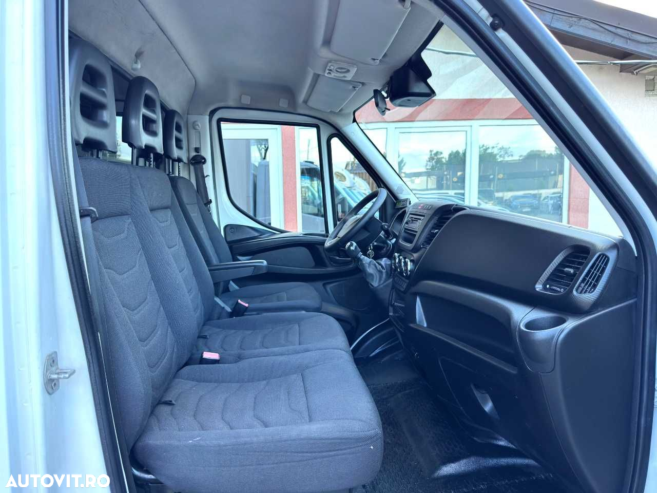 Iveco DAILY CUB FRIGORIFIC  -32 GRADE CU LIFT - 20