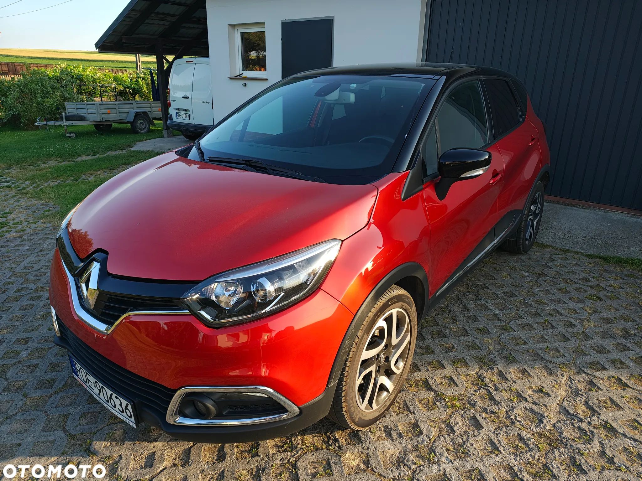 Renault Captur 1.2 TCe Intens EDC - 1