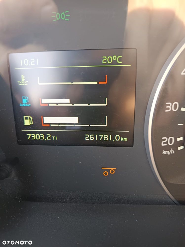 Volvo FM 6x2 - 8