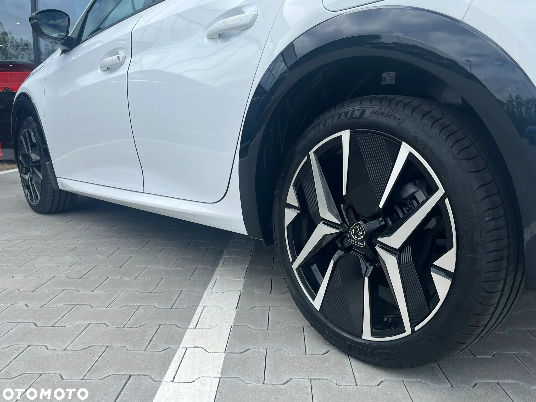 Peugeot 208 1.2 mHEV GT - 6
