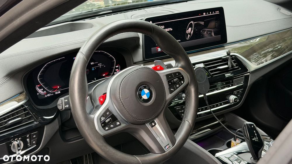 BMW Seria 5 M550i xDrive sport - 14