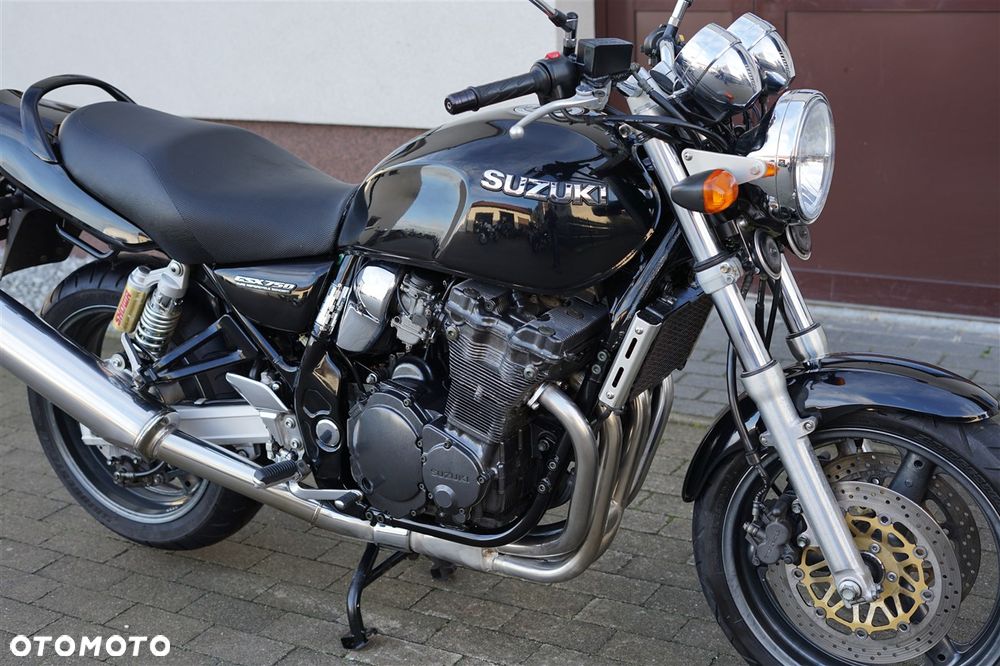 Suzuki GSX - 14