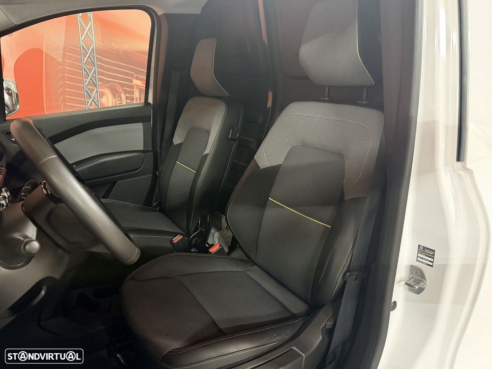 Renault Kangoo E-TECH - 9