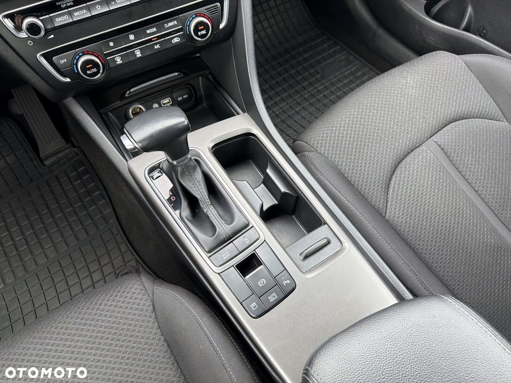 Kia Optima - 23
