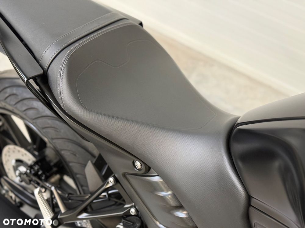 Yamaha MT - 17