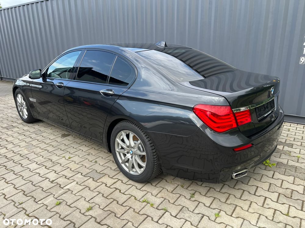 BMW Seria 7 740d xDrive - 2