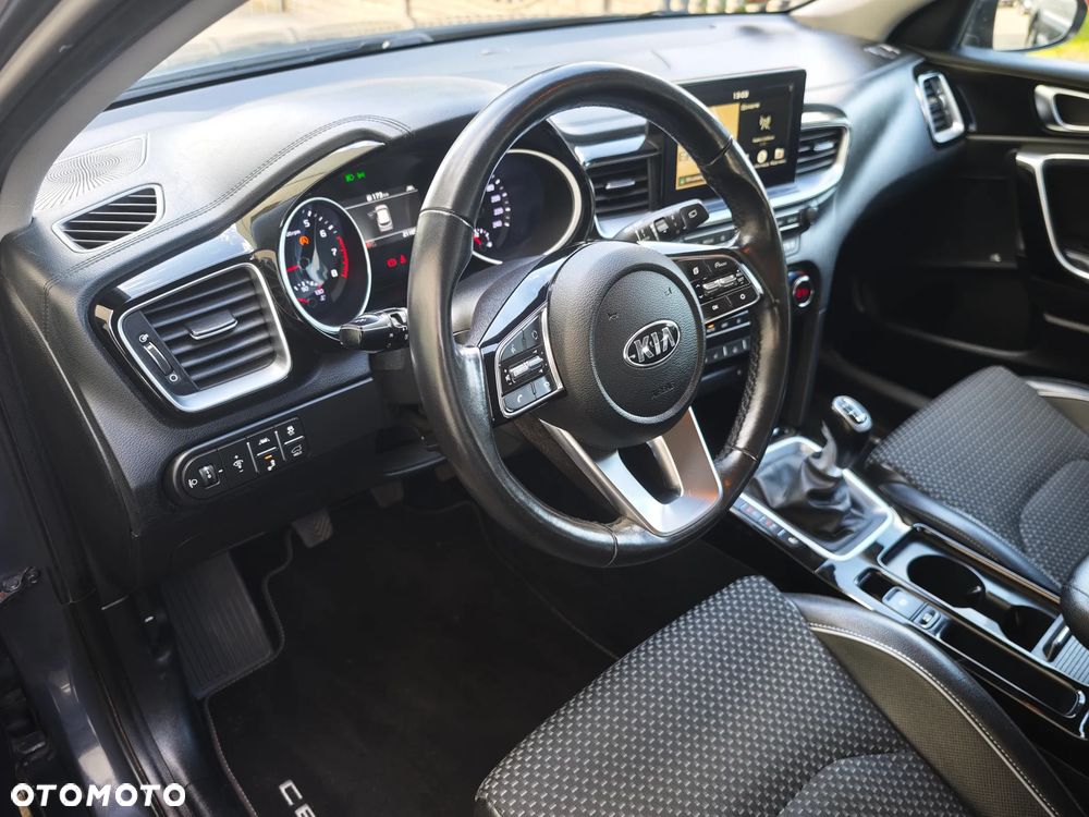 Kia Ceed 1.4 T-GDI OPF Platinum Edition - 30