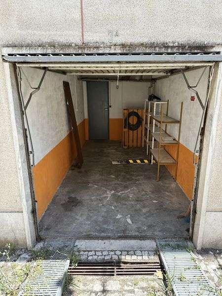 Garagem Linda-a-velha - Grande imagem: 3/8