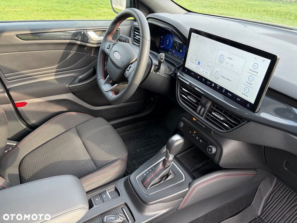 Ford Focus 1.0 EcoBoost Hybrid ST-LINE - 23