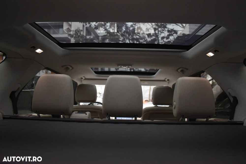 Land Rover Discovery 2.0 L SD4 HSE Luxury - 13