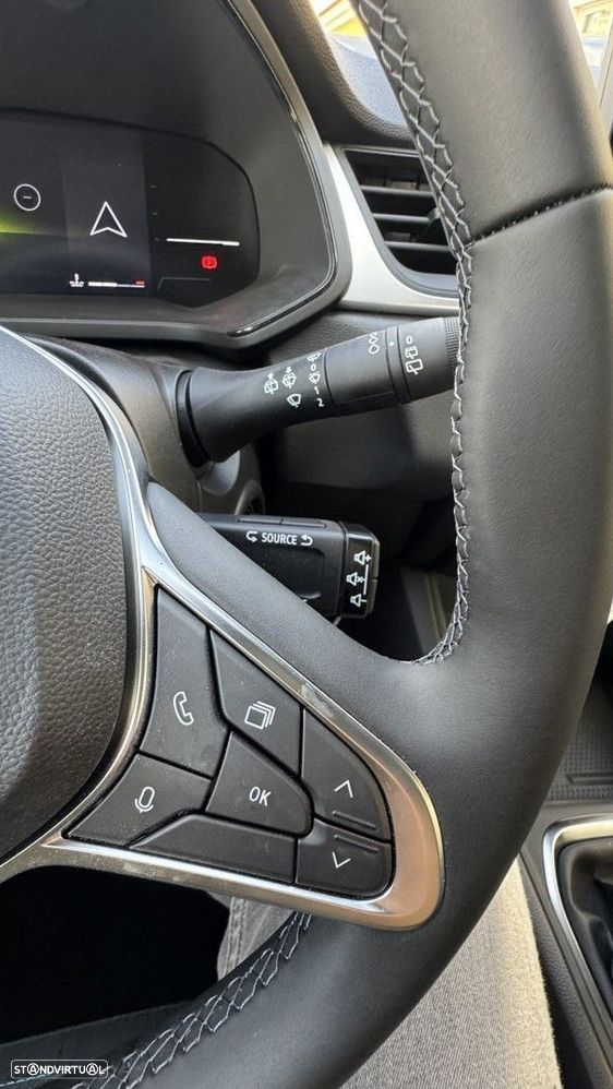 Renault Captur 1.0 TCe Techno Bi-Fuel - 18