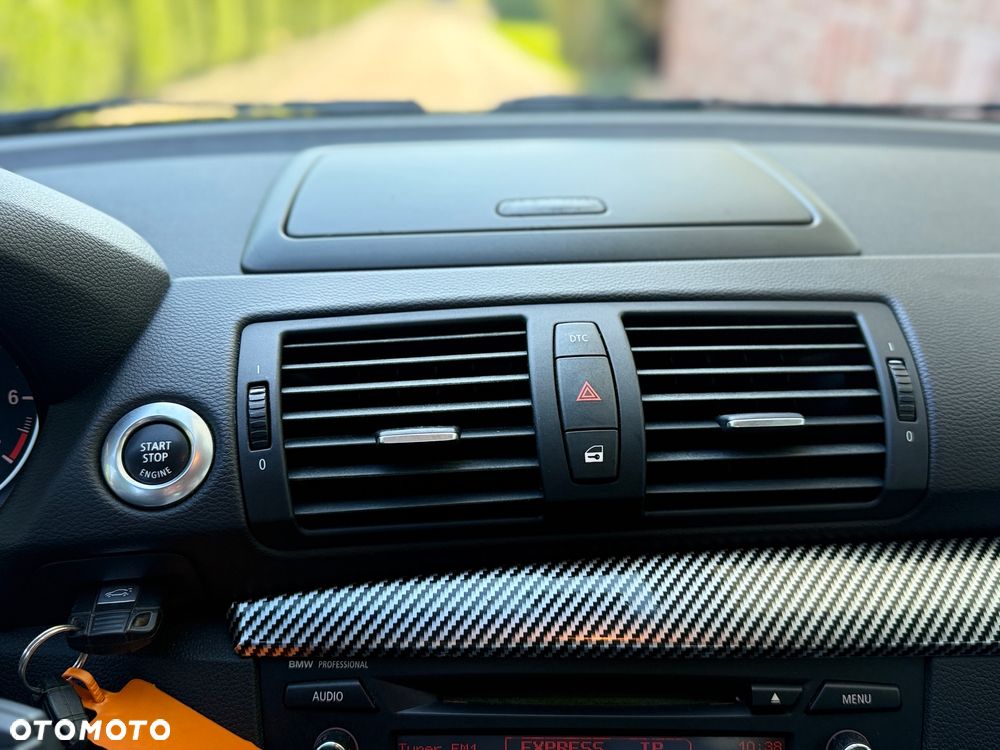 BMW Seria 1 116i - 26
