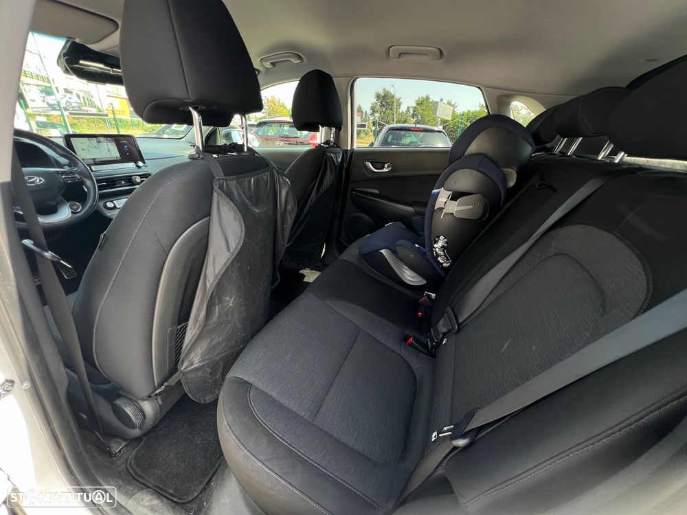 Hyundai Kauai 64 kWh Premium+LED - 11