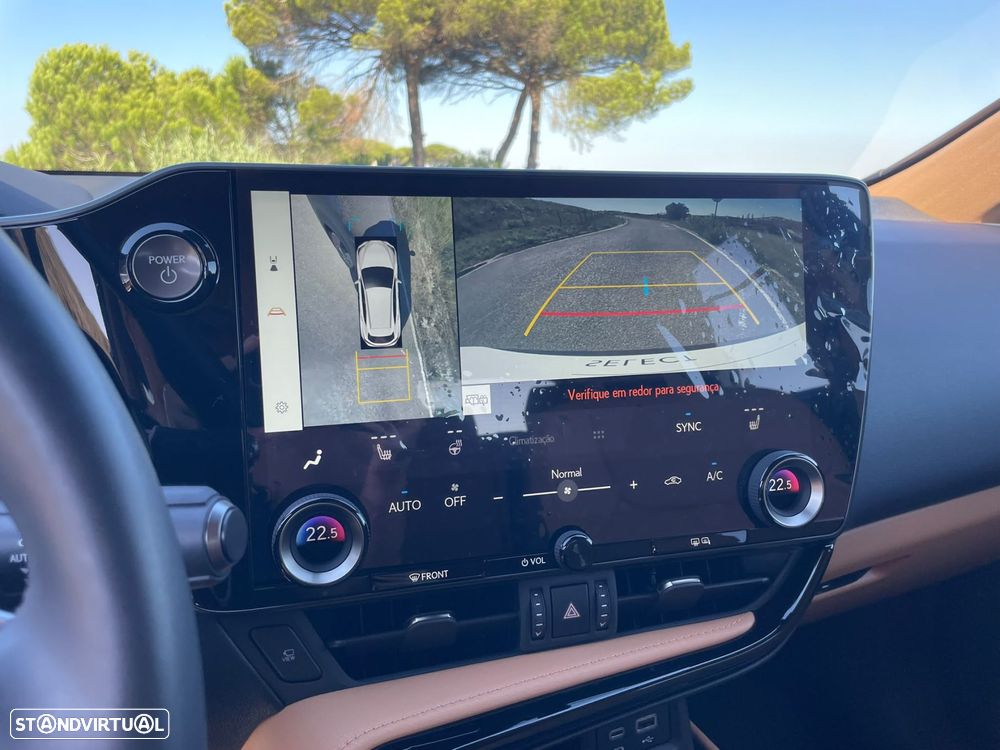 Lexus NX 450h+ Executive Plus - 30