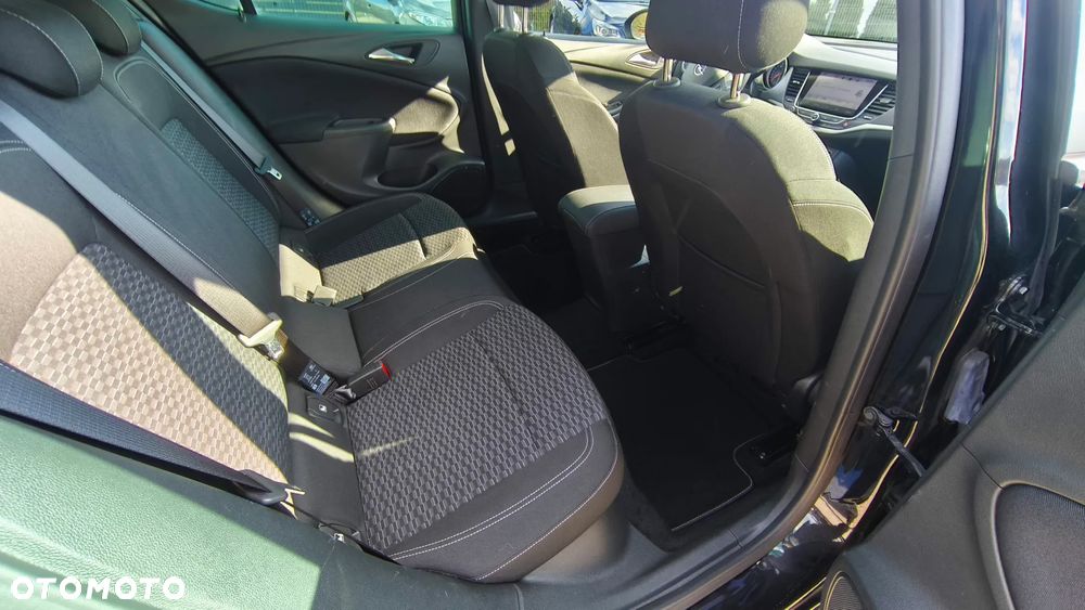 Opel Astra 1.4 Turbo 120 Jahre - 14