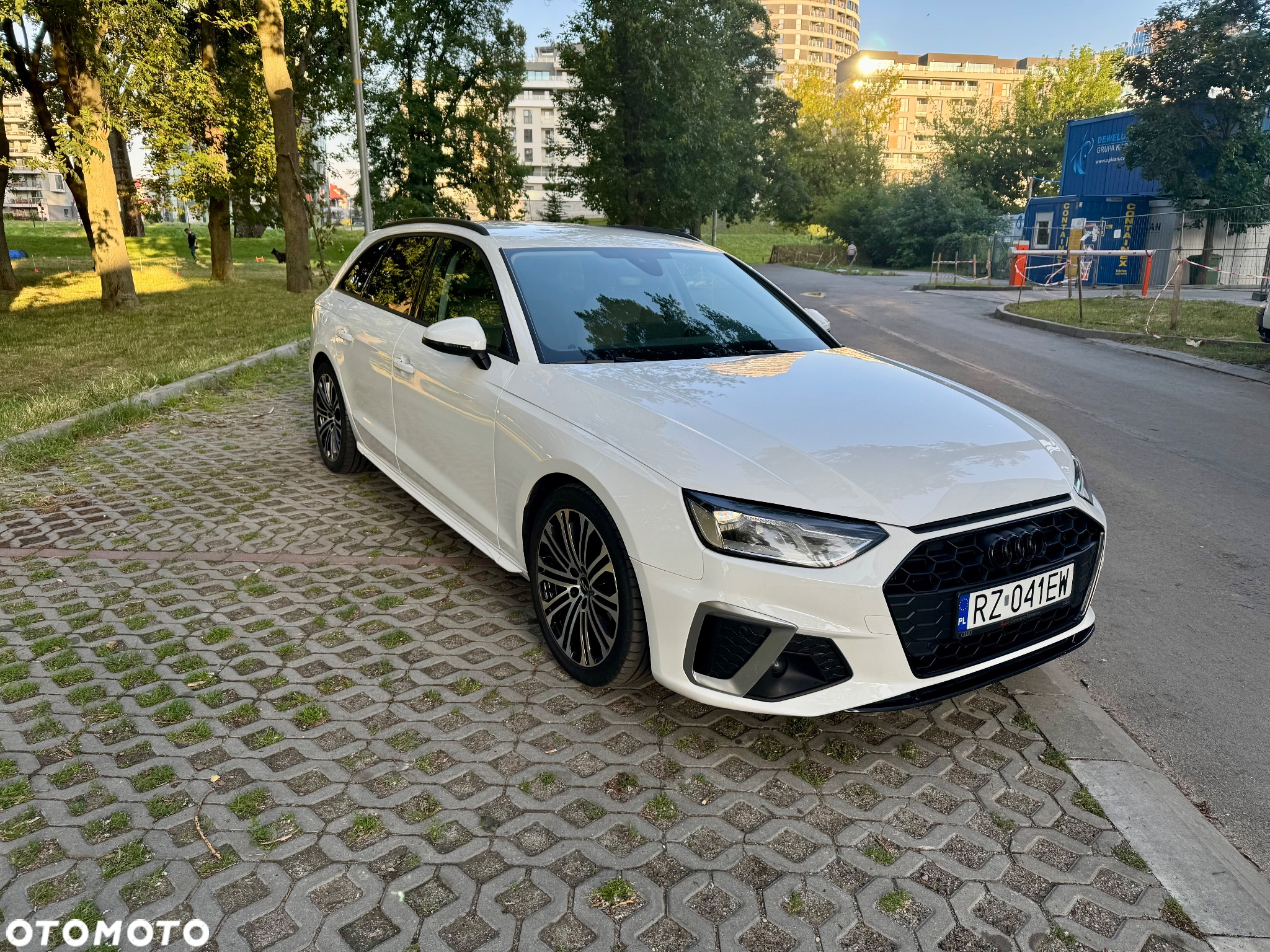 Audi A4 Avant 40 TDI S tronic S line - 3