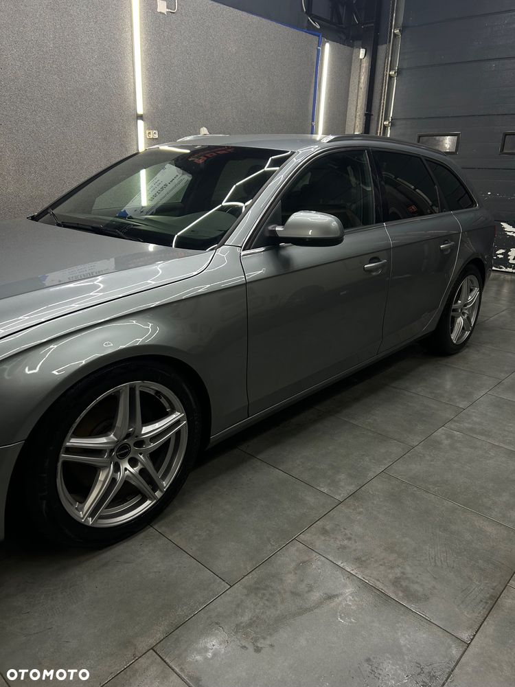 Audi A4 Avant 2.0 TDI DPF quattro S line Sportpaket - 2