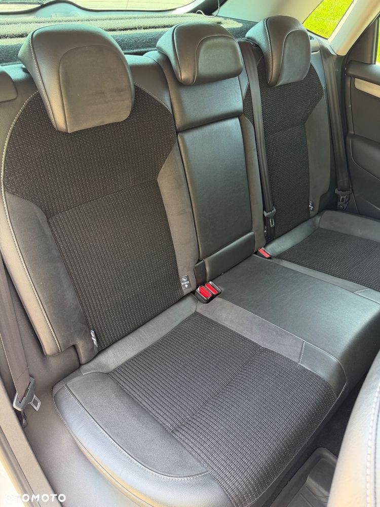 Citroën C4 HDi 150 Exclusive - 24