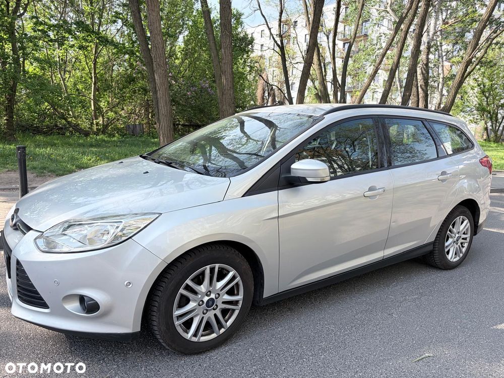 Ford Focus 1.6 TDCi DPF Start-Stopp-System SYNC Edition - 4