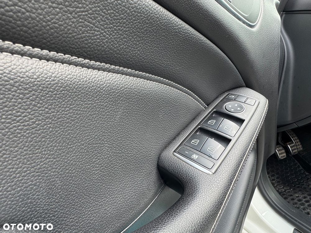 Mercedes-Benz Klasa B 180 - 12