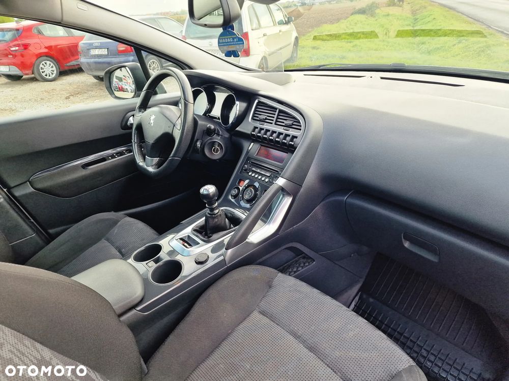 Peugeot 3008 155 THP Allure - 30