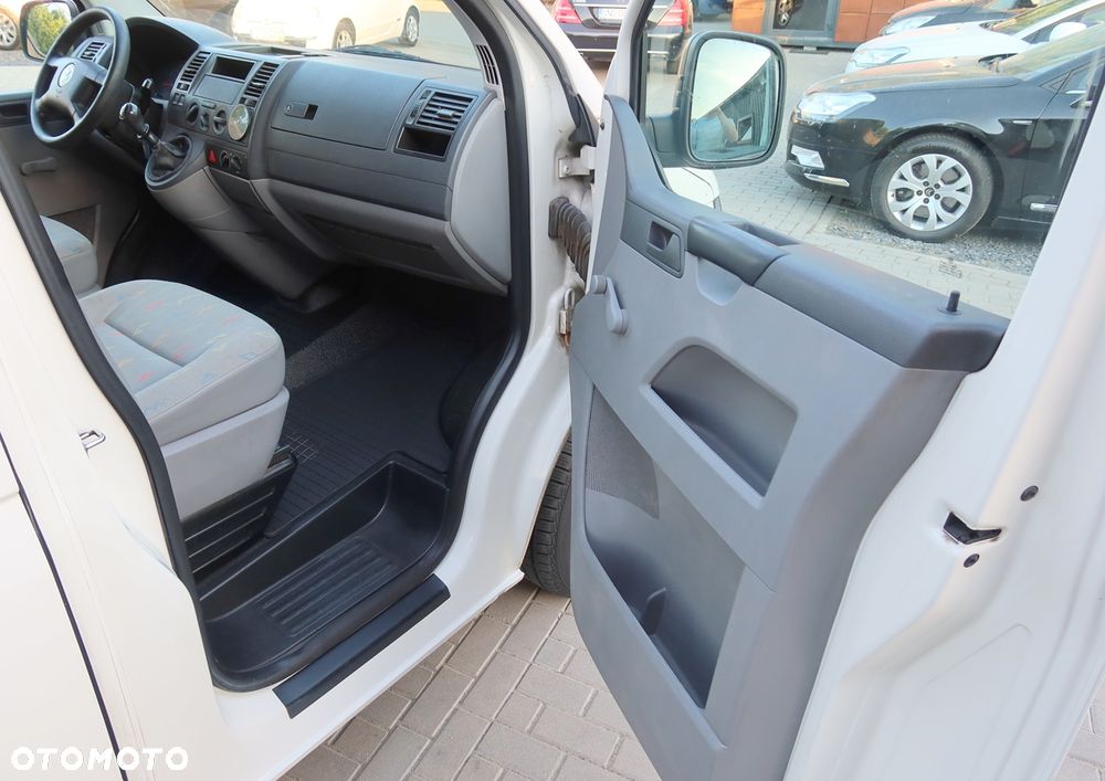 Volkswagen Transporter - 11