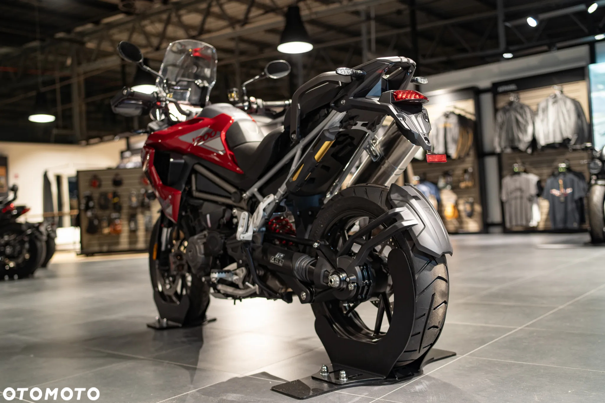 Triumph Tiger - 33