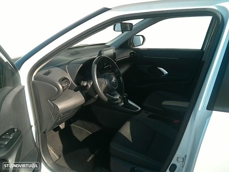 Toyota Yaris Cross 1.5 HDF Comfort Plus - 10