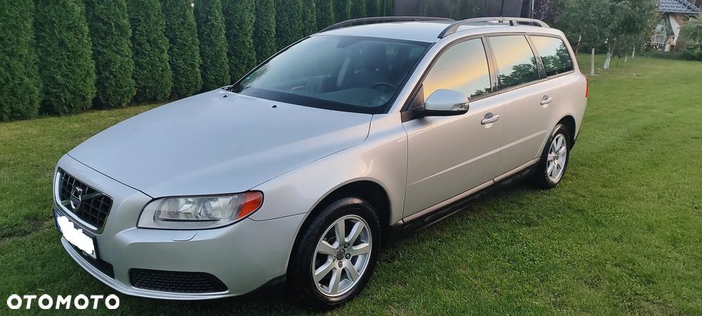 Volvo V70 2.0D Momentum - 1