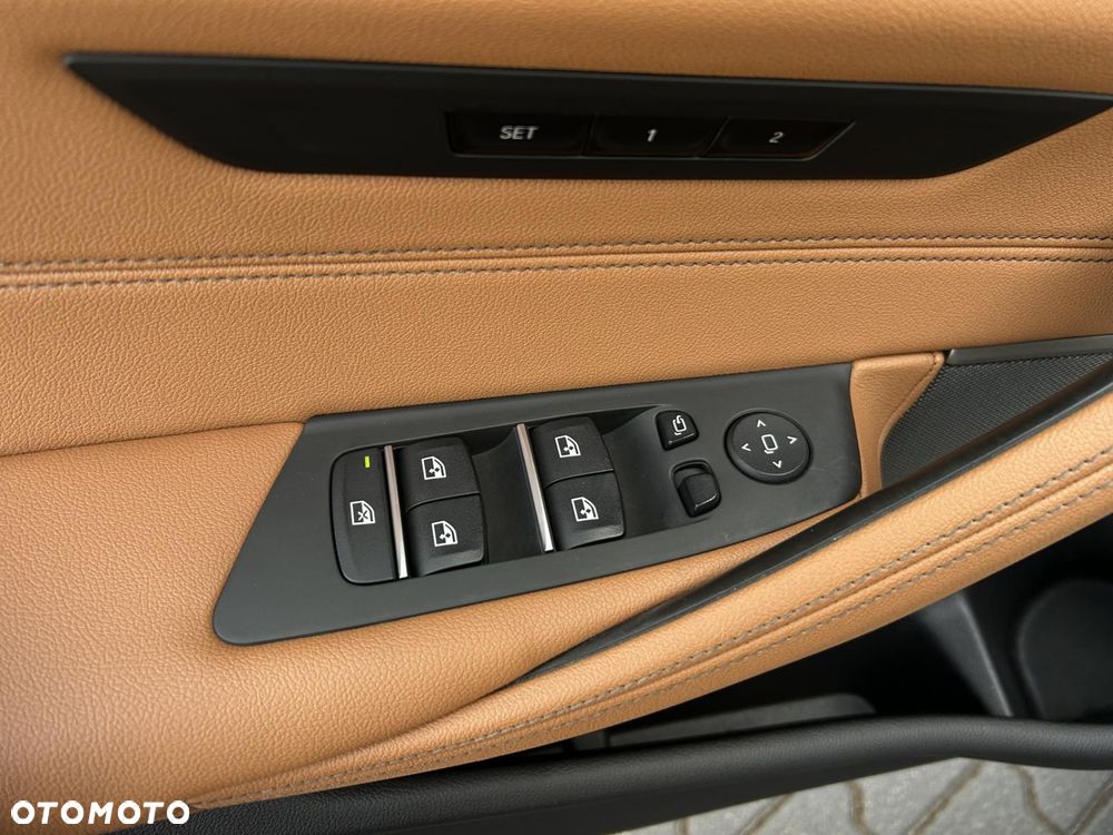 BMW Seria 5 - 13