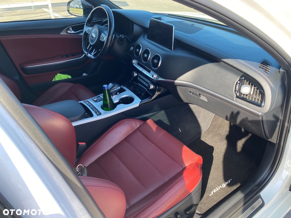 Kia Stinger 3.3 T-GDI V6 GT AWD - 22