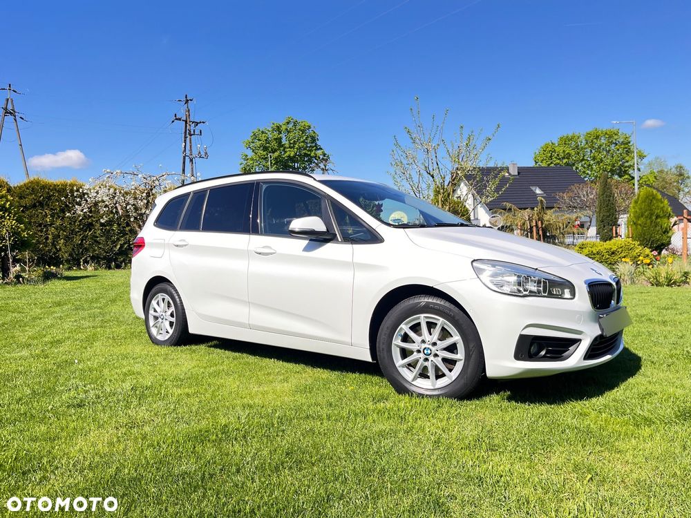 BMW Seria 2 218i - 11
