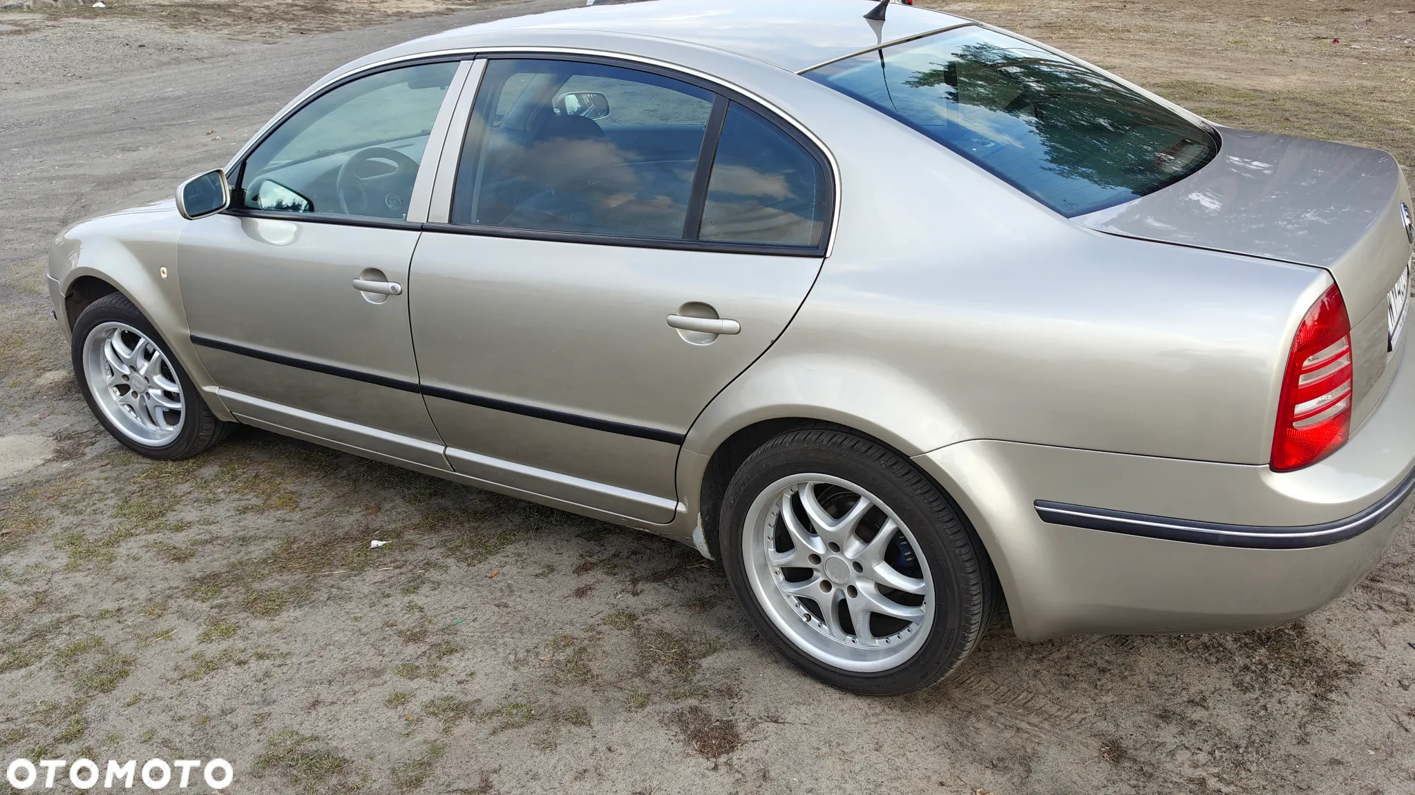 Skoda Superb 1.8 Turbo Classic - 2