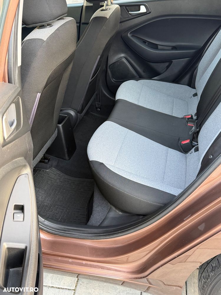 Hyundai i20 1.1 CRDi Comfort+ - 7