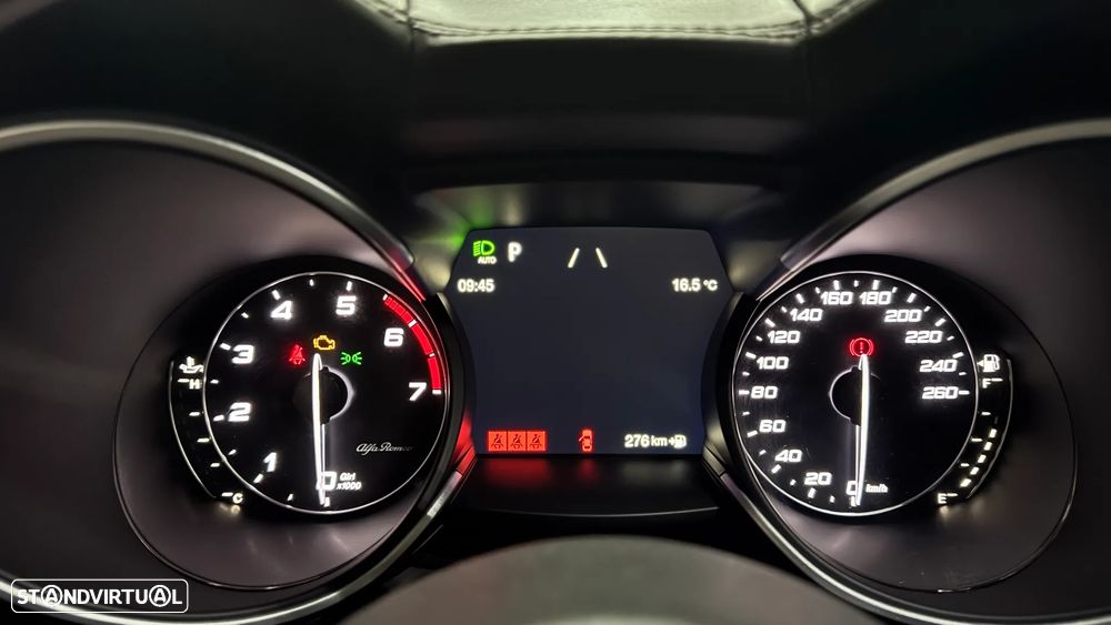 Alfa Romeo Stelvio 2.0 Turbo 16V AT8-Q4 Executive - 14