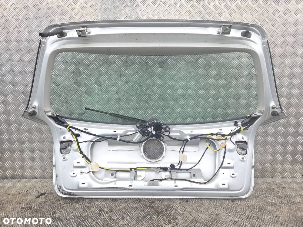 KLAPA BAGAŻNIKA VOLKSWAGEN GOLF 5 - 2